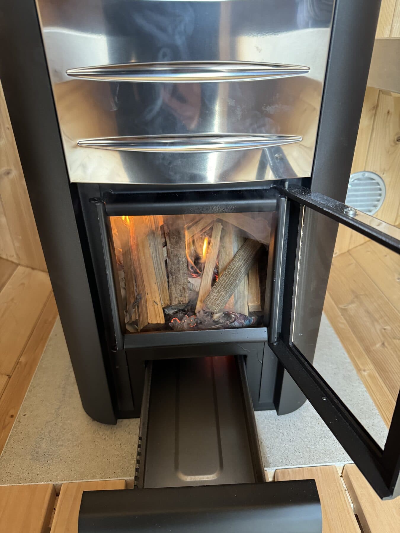 GreyHouse sauna detail